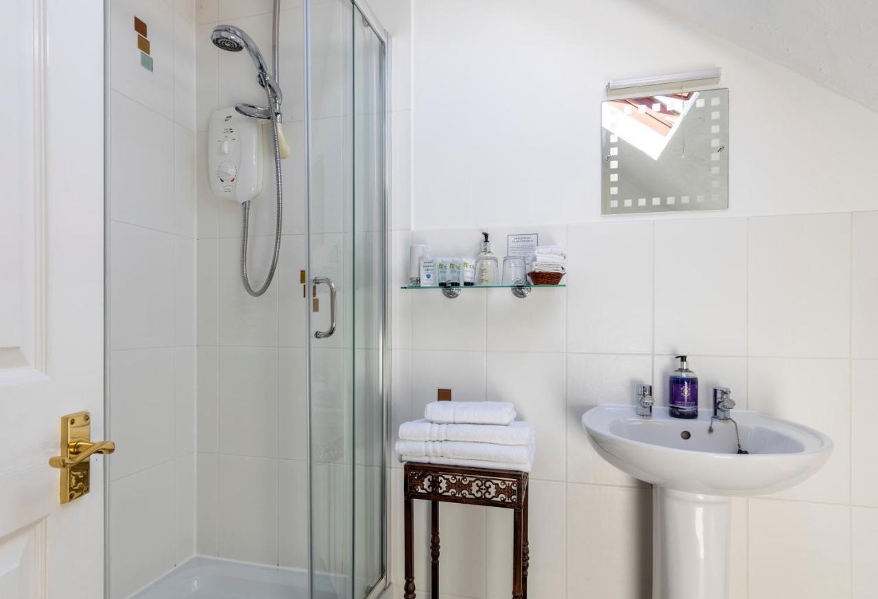 Wynnstay House Guest house